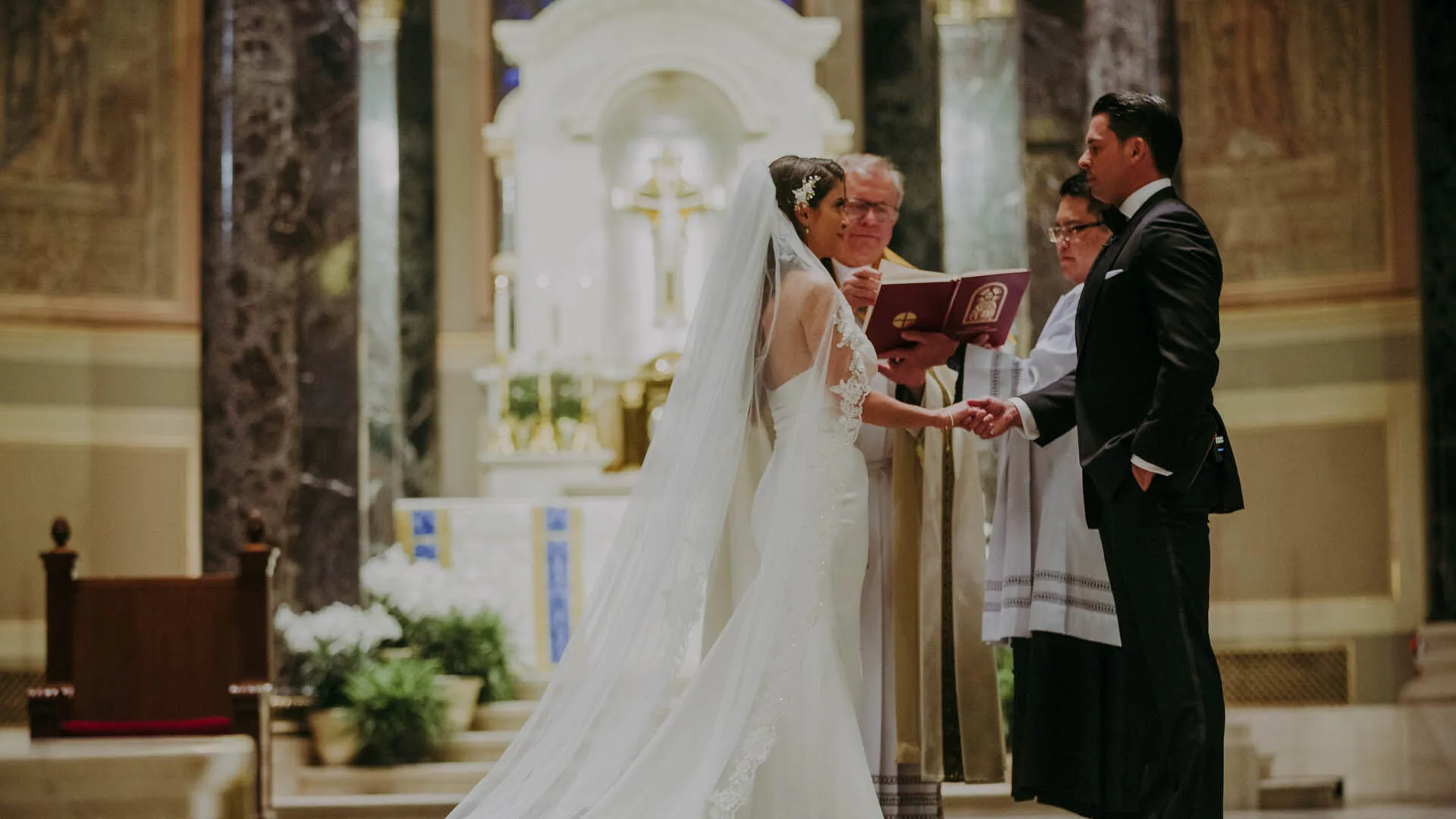 cathedral basilca philadelphia wedding photo
