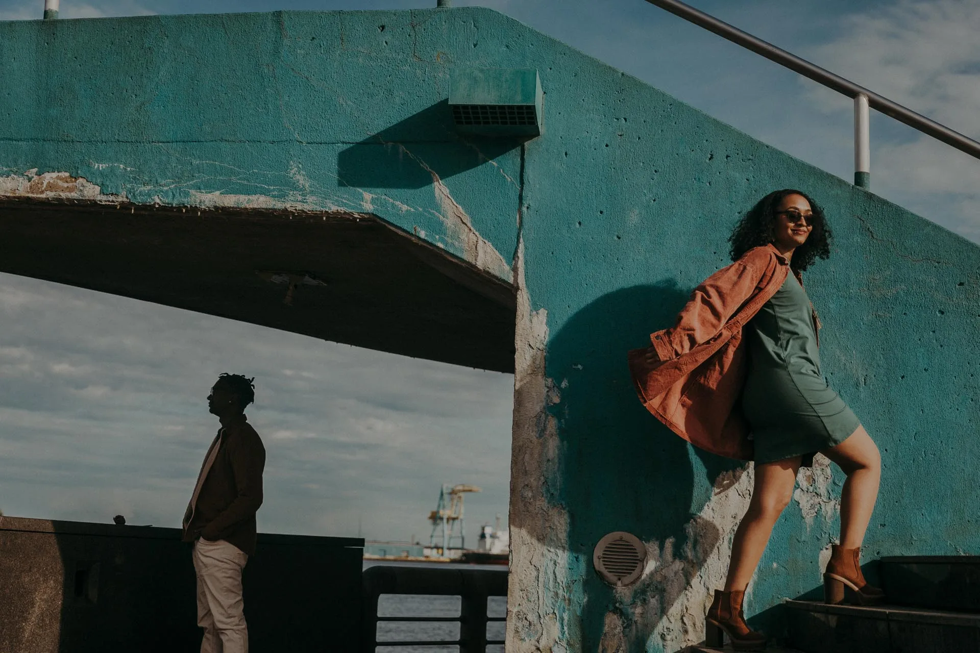 PENNS LANDING ENGAGEMENT PHOTOS J L-140