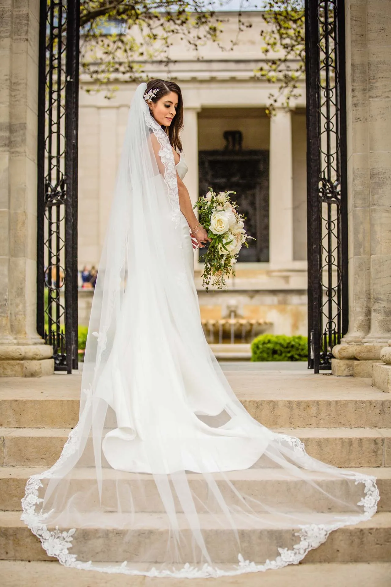 bride portraits Rodin Museum philadelphia wedding
