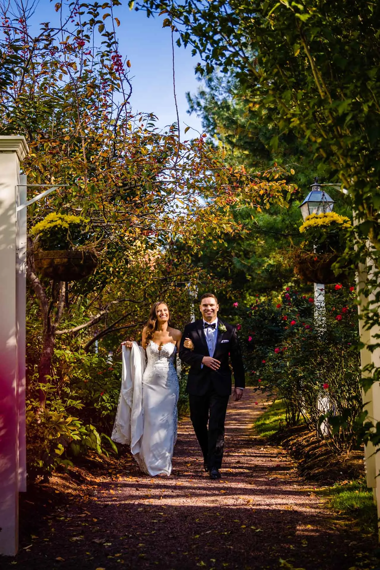 Inn at Leola Village wedding photographer garden